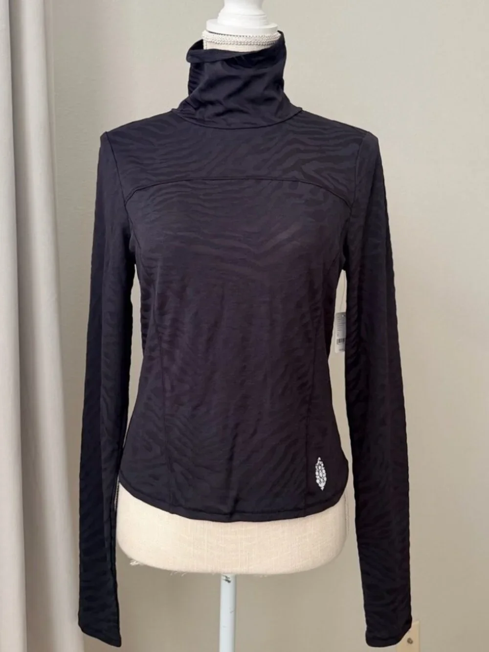 Free People Movement Acclimate Turtleneck Top Black Jacquard M NWT